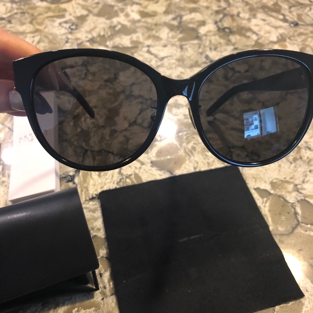 SAINT LAURENT sunglasses